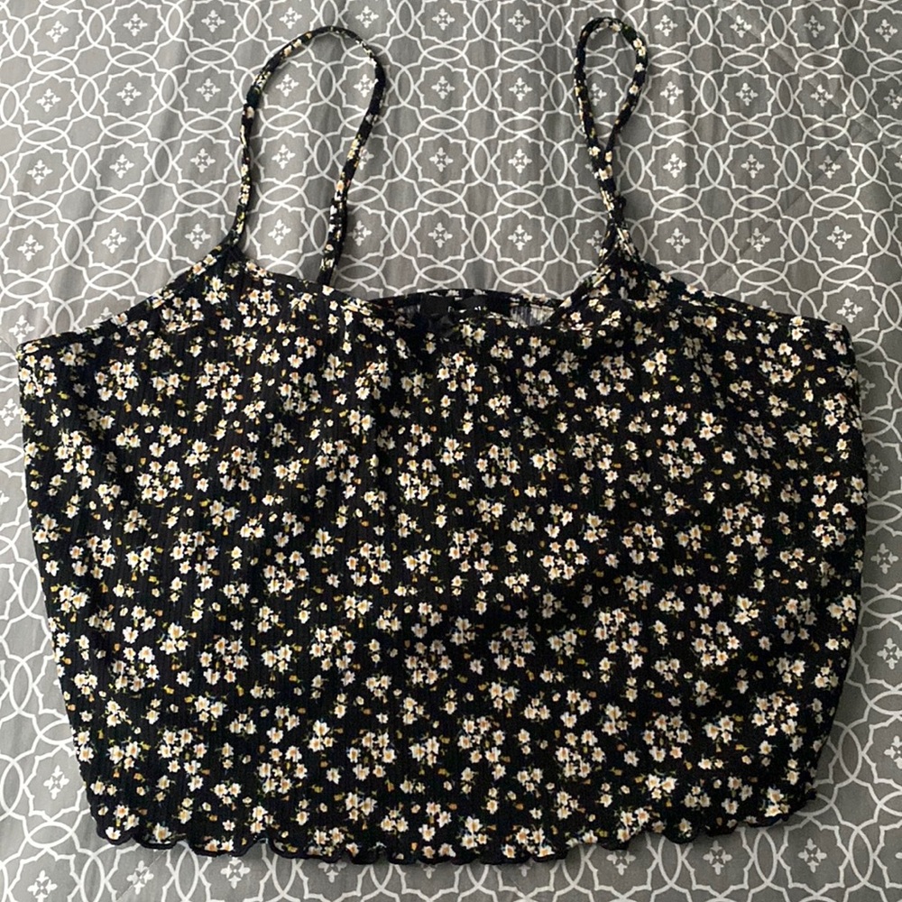 Forever 21 Knit Black Floral Crop Top
